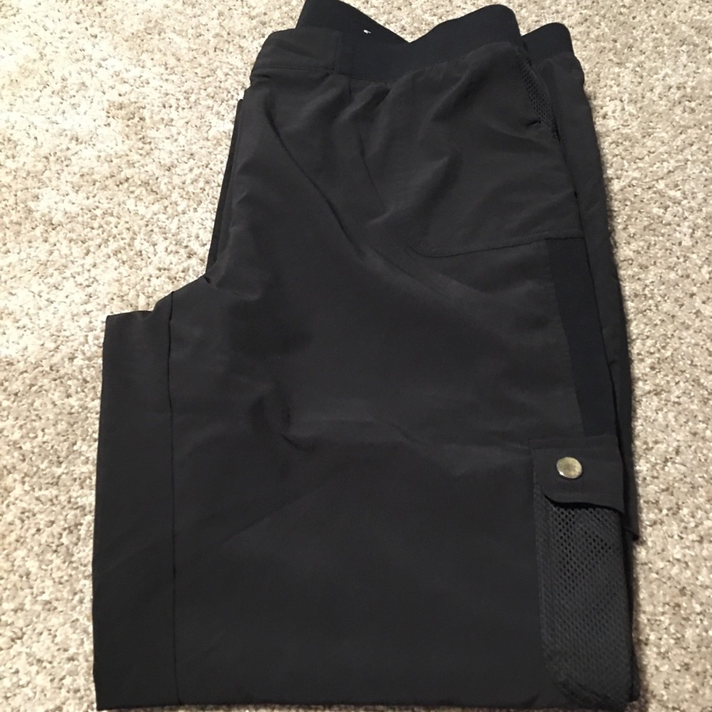 Plus size pants - Picture 4 of 5